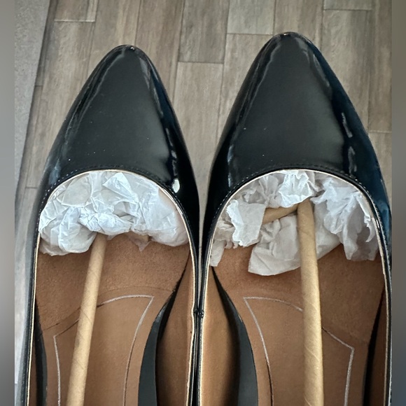 Vionic Mia Patent Leather pumps size 9 - Picture 5 of 7
